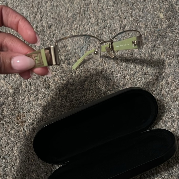 Fendi reading glasses - Picture 7 of 7